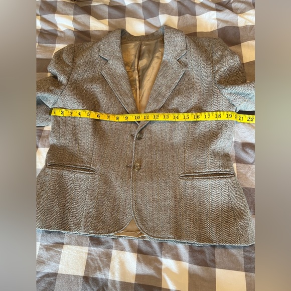 Tailored blazer - perfect for spring. - Picture 7 of 11